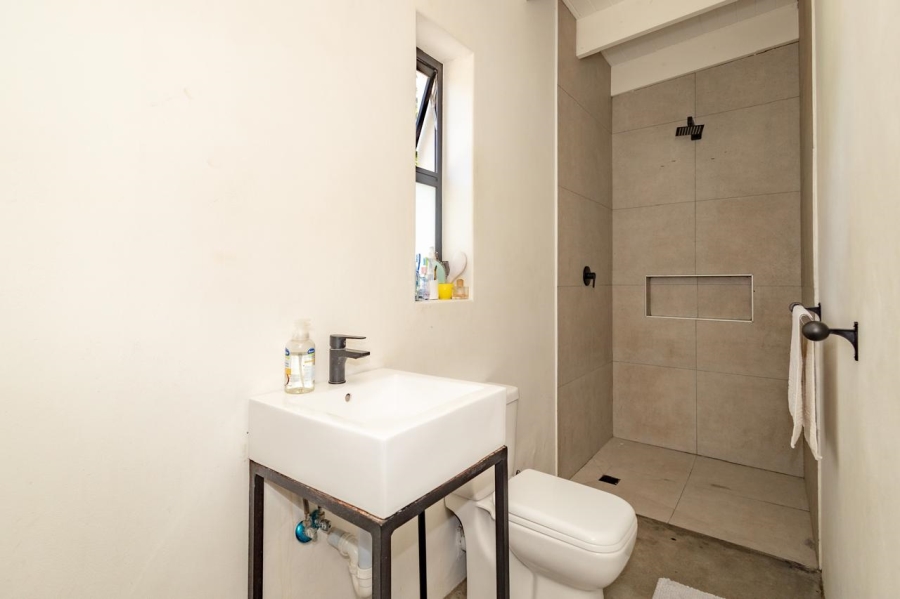 5 Bedroom Property for Sale in Elim Western Cape